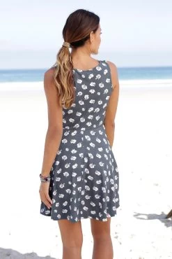 Beachtime Strandjurk Met Bloemenprint -Beroemde Badkleding Winkel beachtime strandjurk met bloemenprint blauw 5