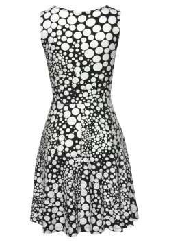 Beachtime Strandjurk Met Stippenprint 19 Beachtime Strandjurk Met Stippenprint -Beroemde Badkleding Winkel beachtime strandjurk met stippenprint zwart 6