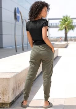 Bench. Shirt Met Korte Mouwen Van Zacht Ribmateriaal 26 Bench. Shirt Met Korte Mouwen Van Zacht Ribmateriaal -Beroemde Badkleding Winkel bench shirt met korte mouwen van zacht ribmateriaal zwart 6