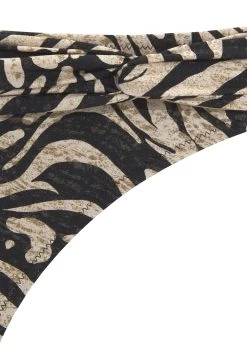Bruno Banani Beugelbikini In Bandeaumodel In Trendy Animal-print 20 Bruno Banani Beugelbikini In Bandeaumodel In Trendy Animal-print -Beroemde Badkleding Winkel bruno banani beugelbikini in bandeaumodel in trendy animal print bruin 9