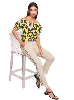 Venice Beach Shirt Met V-hals Met Logoprint 29 Venice Beach Shirt Met V-hals Met Logoprint -Beroemde Badkleding Winkel heine blouse met carmenhals bruin 2