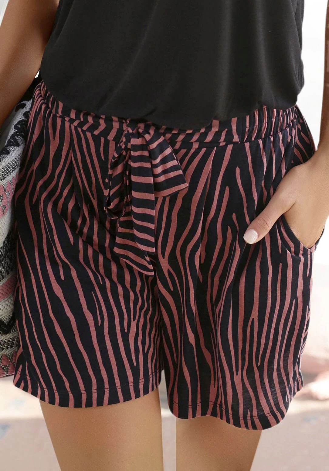 Bench. Triangelbikini In Wikkellook 6 Bench. Triangelbikini In Wikkellook - Image 6