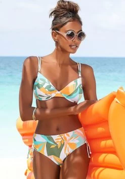 Sunseeker Bikinitop Met Beugels Modern In Compact Model 31 Sunseeker Bikinitop Met Beugels Modern In Compact Model -Beroemde Badkleding Winkel sunseeker beugelbikini met sierringetjes aan de top wit 9