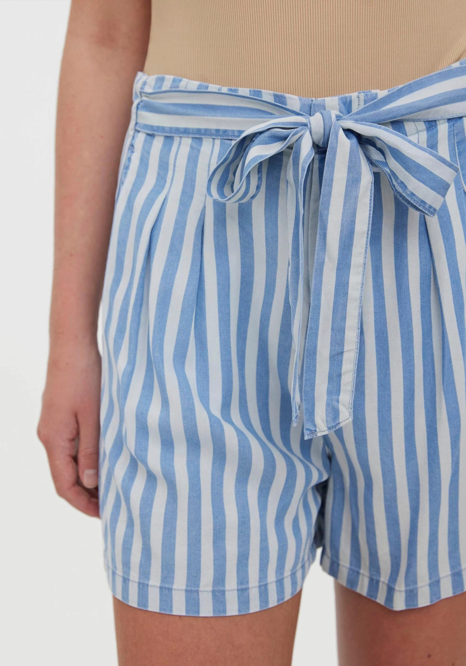 Vero Moda Short VMMIA HR LOOSE SUMMER SHORTS GA NOOS 3 Vero Moda Short VMMIA HR LOOSE SUMMER SHORTS GA NOOS - Image 3