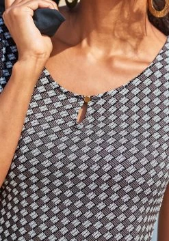 Vivance Shirt Met 3/4-mouwen Met Gouden Knoopdetail Bij De Hals (Set Van 2) -Beroemde Badkleding Winkel vivance shirt met 3 4 mouwen met gouden knoopdetail bij de hals set van 2 zwart 7